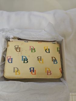 DOONEY & BOURKE ZIP KEYCHAIN & WALLET