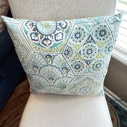 $8 NEW Accent  / Dining/ Office Chair