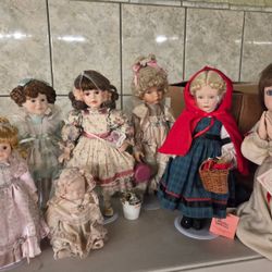 Porcelain dolls 