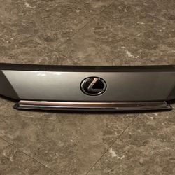 2020-2022 LEXUS RX350 Lift gate Finish Panel With Molding and Emblem