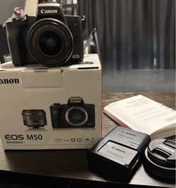 Cannon EOS M50