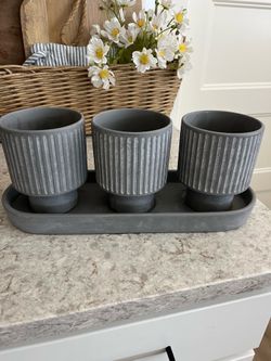 Gray ceramic planter set $10