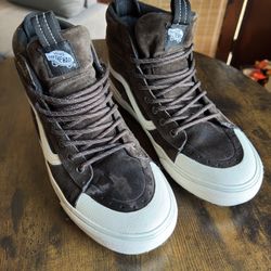 vans mte sk8-hi waterproof  Size 9.5