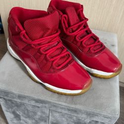 Air Jordan 11 Win Like ‘96 Size 9 (Very Worn Condition, Sold As Is)