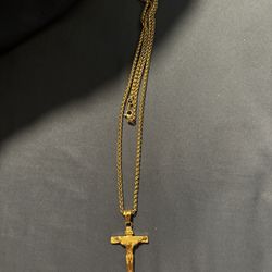 18k Gold Plated Cross Necklace And Pendant 
