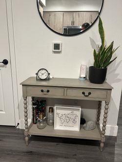 Accent table