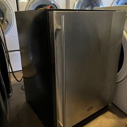 Outdoor stainless steel fridge marvel