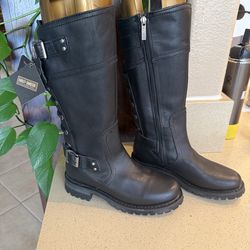 Women’s size 7 Harley Davidson boots brand new