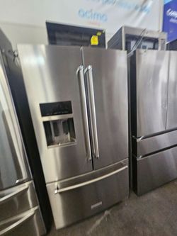 Refrigerator Kitchen aid