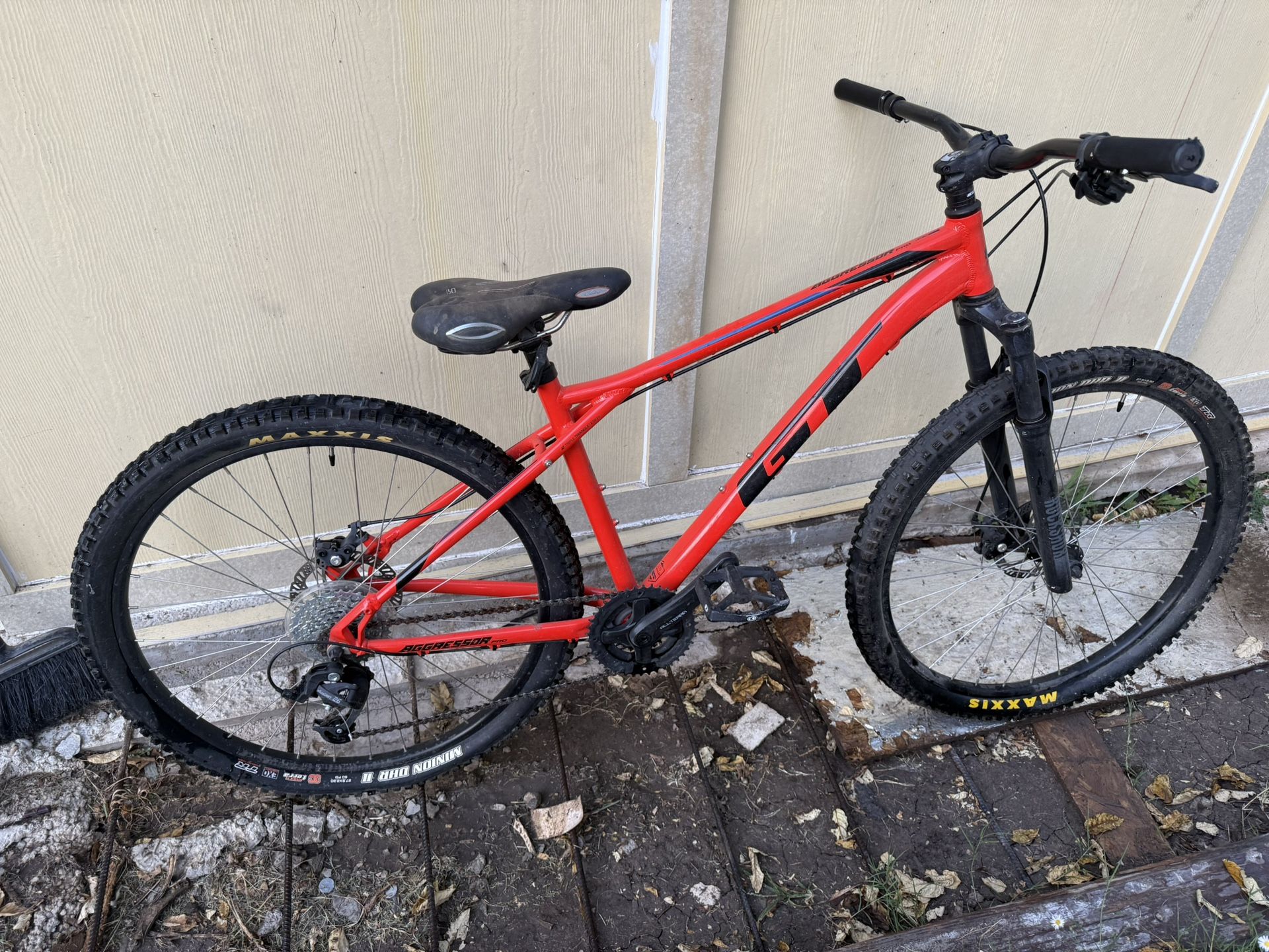 GT Aggressor Pro Mountain Bike
