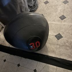 30 Lb Medicine Ball