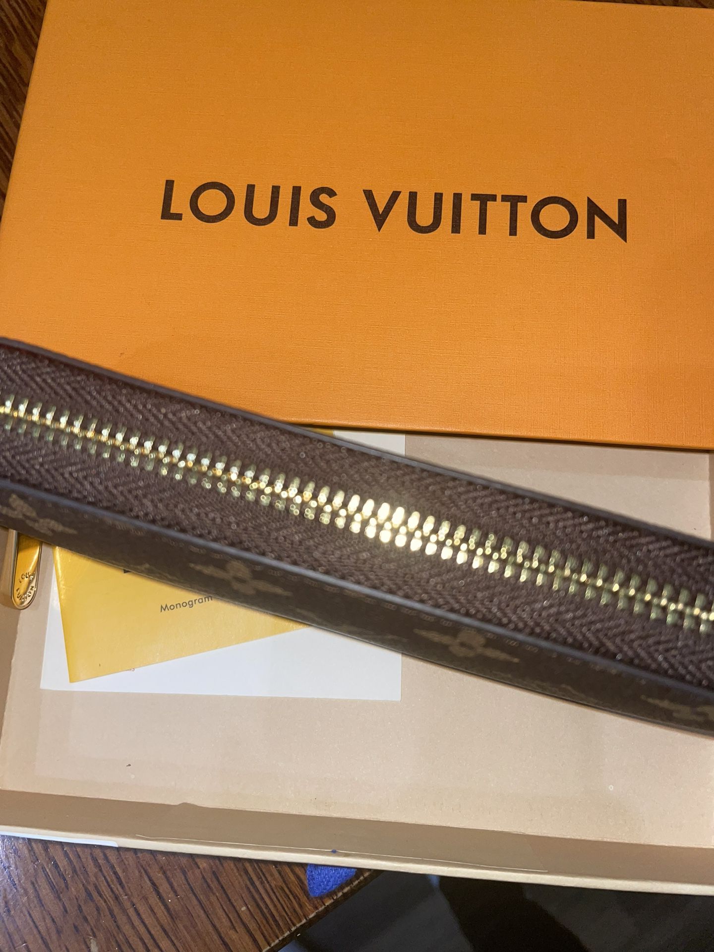 Lv Wallet for Sale in Dayton, OH - OfferUp