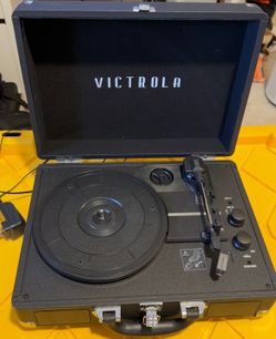 victrola record player briefcase