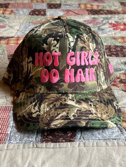 Hot Girls Do Hair Women’s Camouflage Hat
