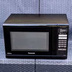 Panasonic 1200W 1.2 Cu Ft large countertop household microwave oven