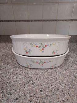 Vintage corningware casserole dishes