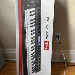 Panorama T4 Midi controller/keyboard 