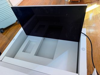Apple Studio Display 27" 5K, VESA Mount Version (No Stand)