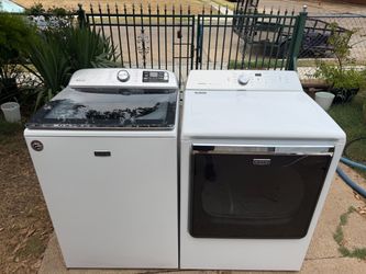 Maytag xl bravos , washer and dryer electric matching set