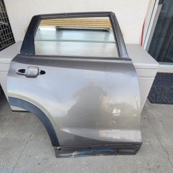 2019 - 2023 SUBARU FORESTER RIGHT REAR DOOR SHELL USED OEM . YD