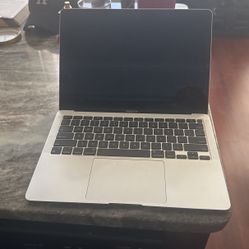 Mac book Air 13.3 Inch