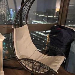 Keyone Swing Chair with Stand