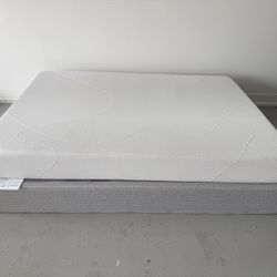 Full Mattress And Queen Box
