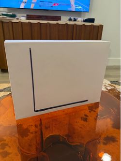 13” MacBook Air M5 Chip 16GB Ram 512SSD! 1 year AppleCare! We offer financing!