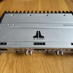 JL Audio 300/4 Amp