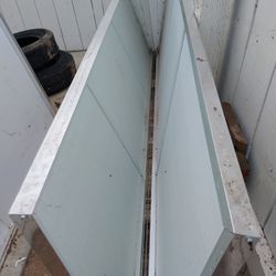 To closet mirror size ten, delete send excellent condition.