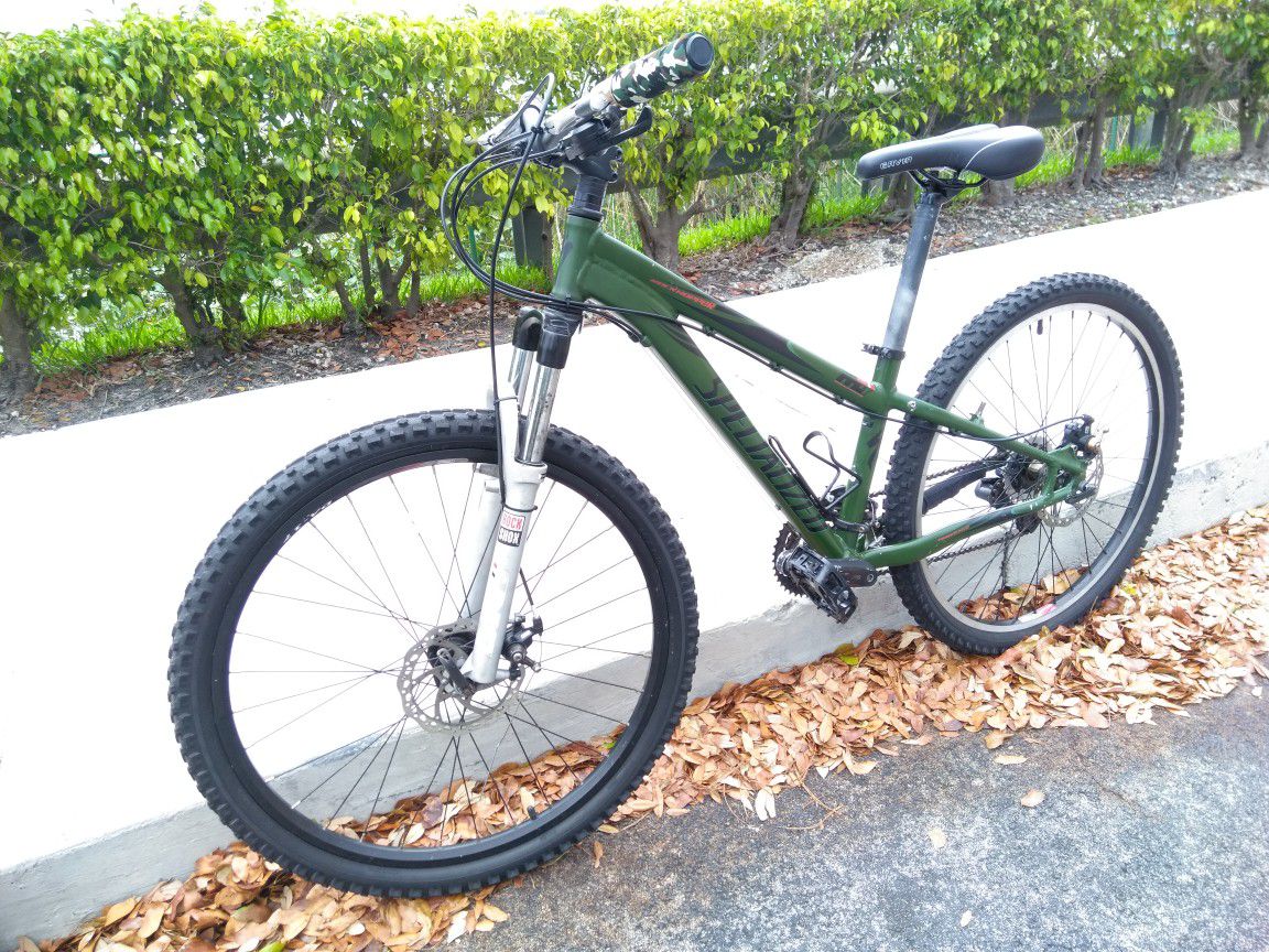 is er dosis Luxe Specialized Rockhopper Comp M4 26er Hardtail Mountain Bike frame size 13"  for Sale in Miami Lakes, FL - OfferUp
