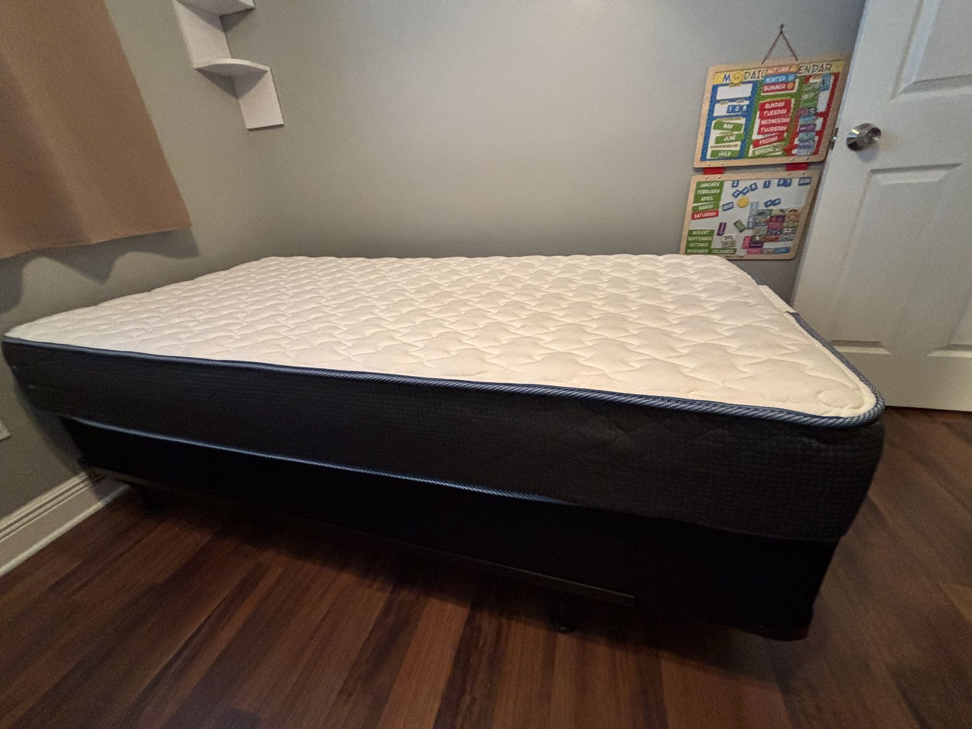 Twin Size Bed Bundle (Mattress/ Box springs)