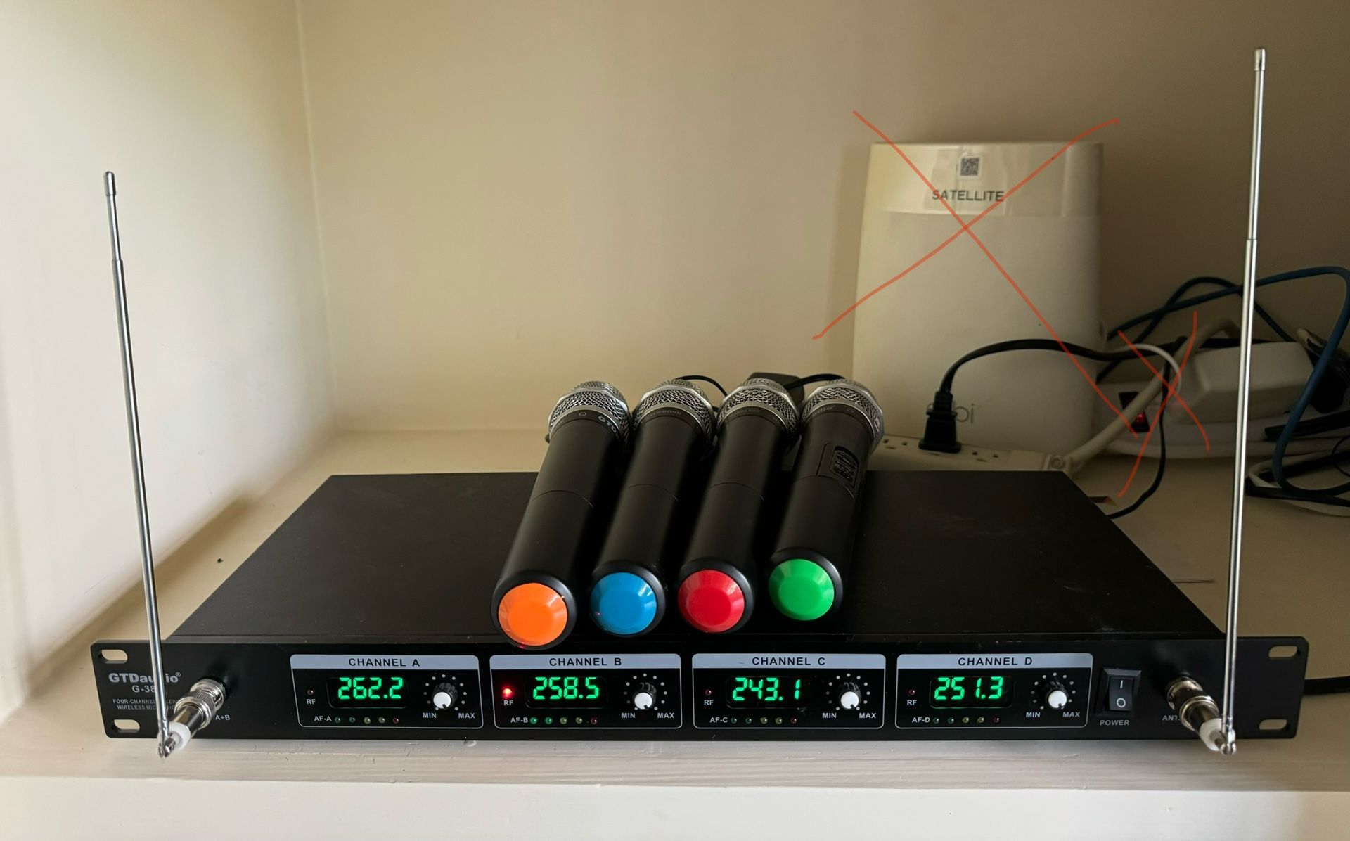 GTD Audio 4 Handheld Wireless Microphone Cordless mics System, Ideal for Church, Karaoke, Dj Party, Range up to 300 ft