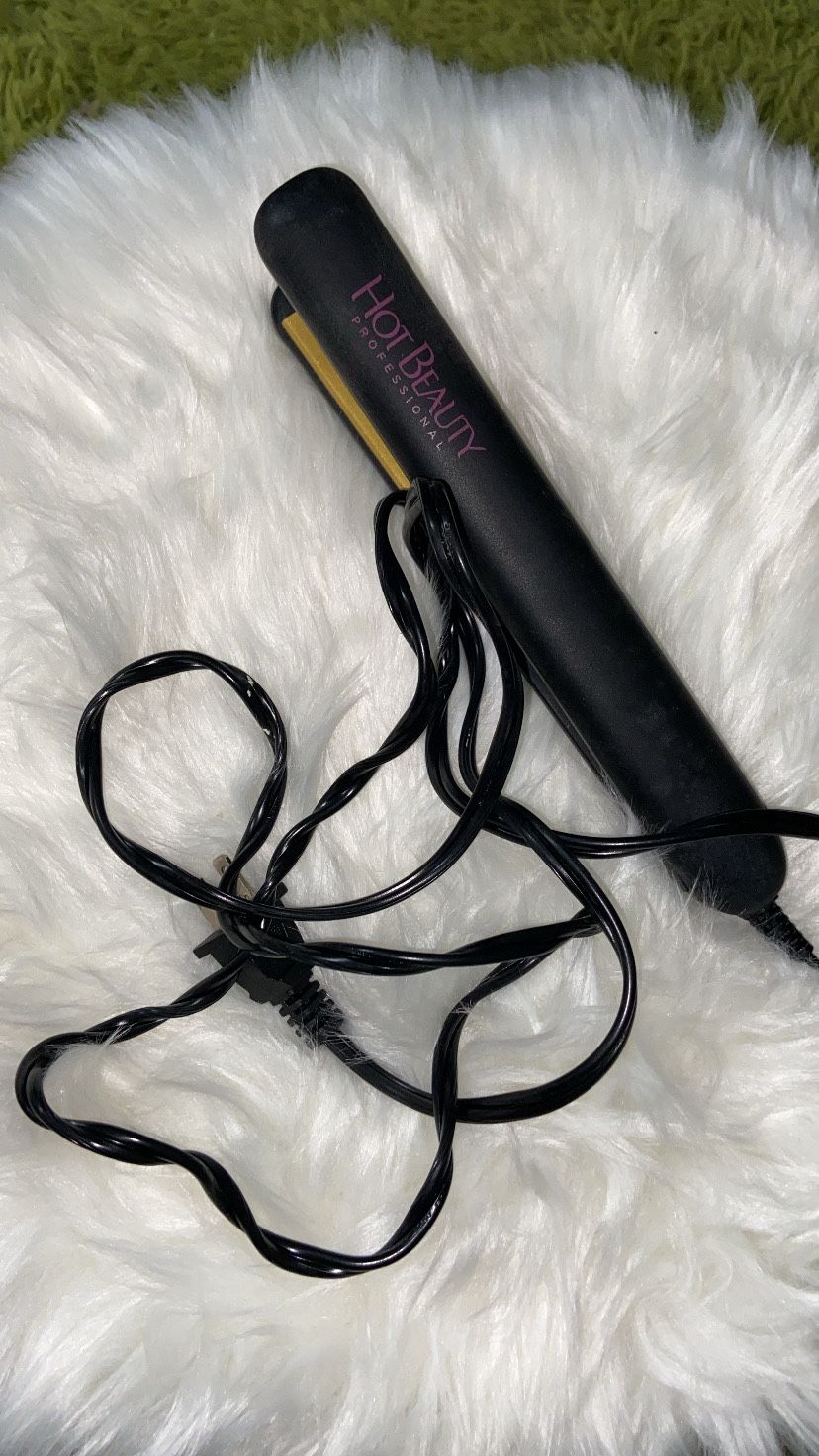 KISS - Hot Beauty 1' CERAMIC FLAT IRON