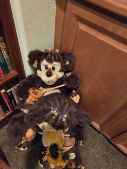 Ozark bears honeybears, three different sizes still tagged perfect. The three of them are one fifty