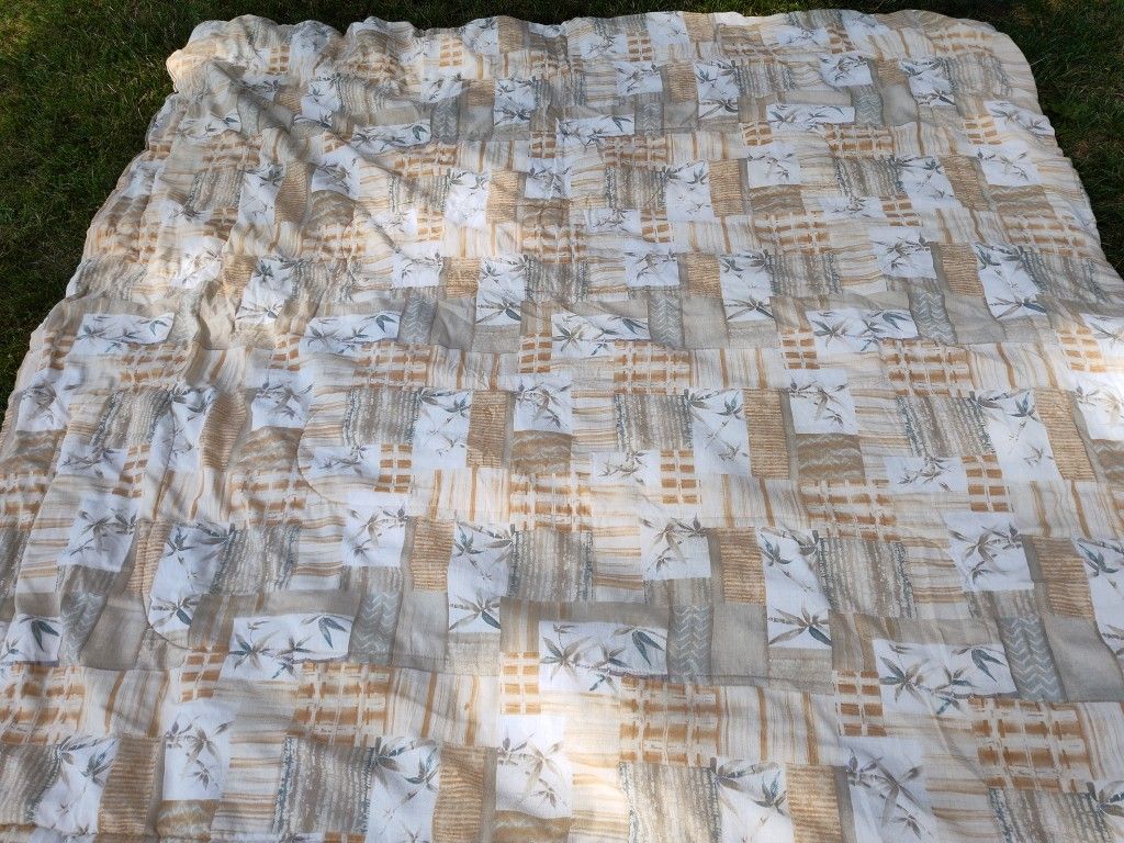 Comforter, Reversible, Good Shape
