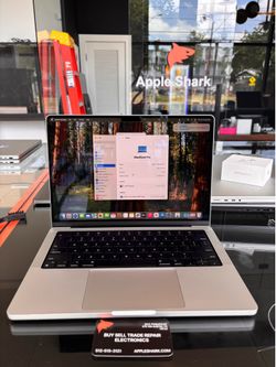 MacBook Pro 14” M2 Pro Chip 16GB Ram 512SSD! 90 Day warranty! We offer financing.