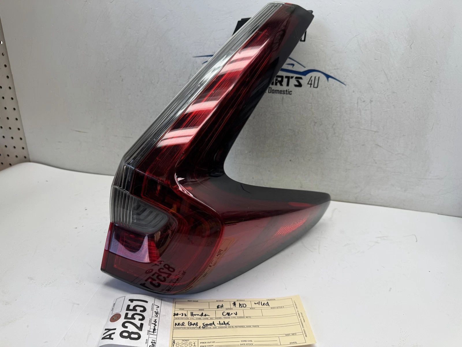 2020 - 2021 - 2022 HONDA CRV CR-V RIGHT PASSENGER LED TAIL LIGHT OEM AY82551