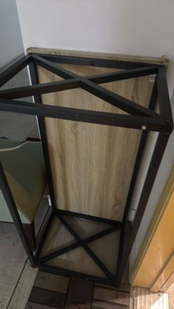 Coffe table and chair free