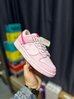 Pink Shose