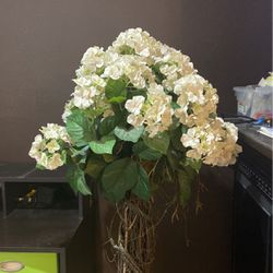 Artificial  White/ Blush Hydrangea  Poted Plant 