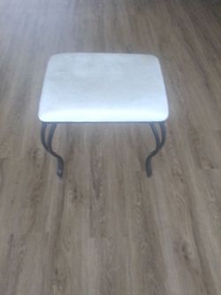 Like new suede setting chair
