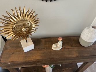 Entryway table