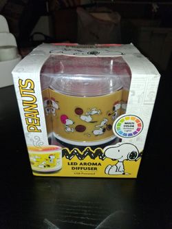 Peanuts Snoopy LED Aroma Diffuser USB Powered