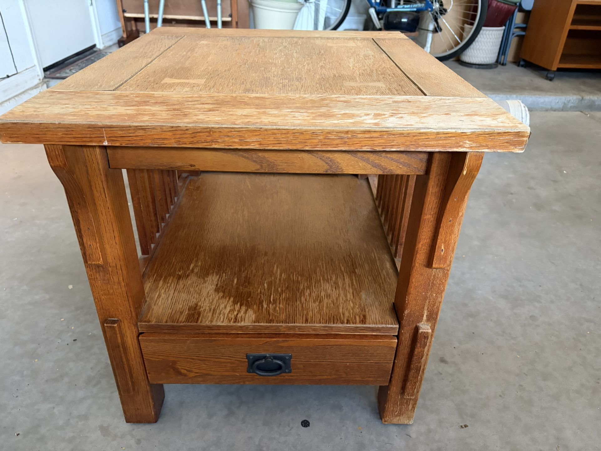 Heavy Wood End Table (Handy Man)