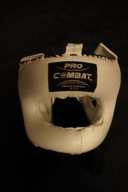 PRO COMBAT- HEADGEAR WITH FACE BAR