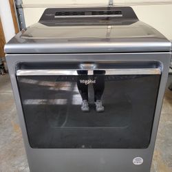 2022 Whirlpool Smart Dryer (Delivery Available)