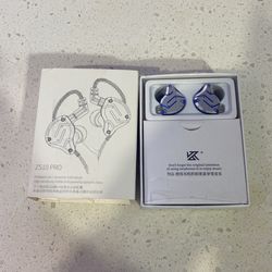 In Ears ZS10 PRO EAR PHONES 