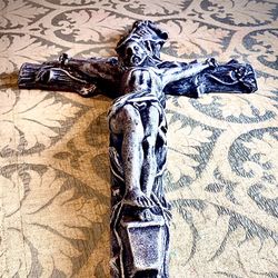 Beautiful decorative wall art ceramic sculpture Jesus on Cross - Crucifix H22.5xL13.5xD4 inch Lbs 3.6