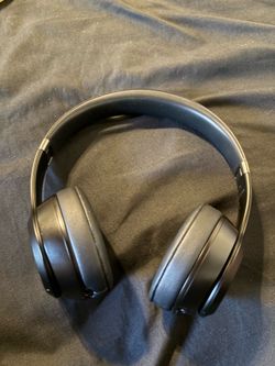 Beats solo 4